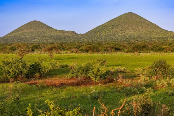 Chyulu Hills & Amboseli Country